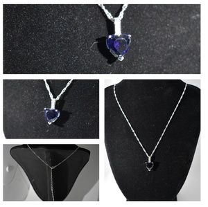 NWOT 3CTTW Sapphire heart necklace